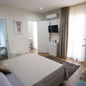 https://filomena-glamour-luxury.taorminaitalyhotels.com